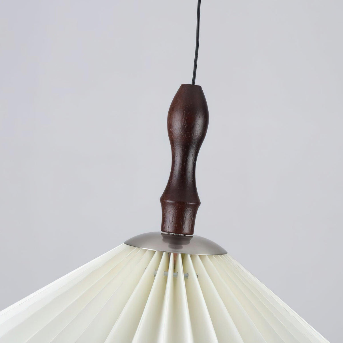 Petal hanglamp van hout met bloemblaadjes