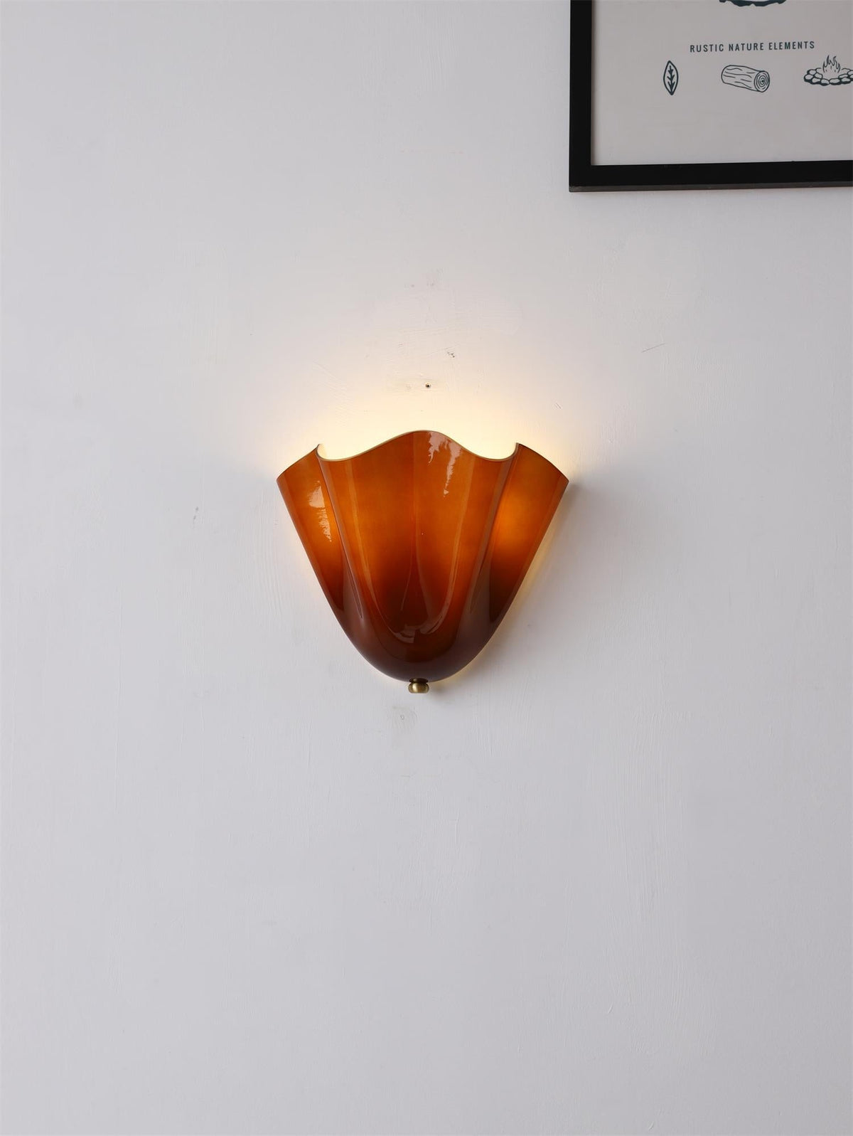 Veleina wandlamp met glazen kap