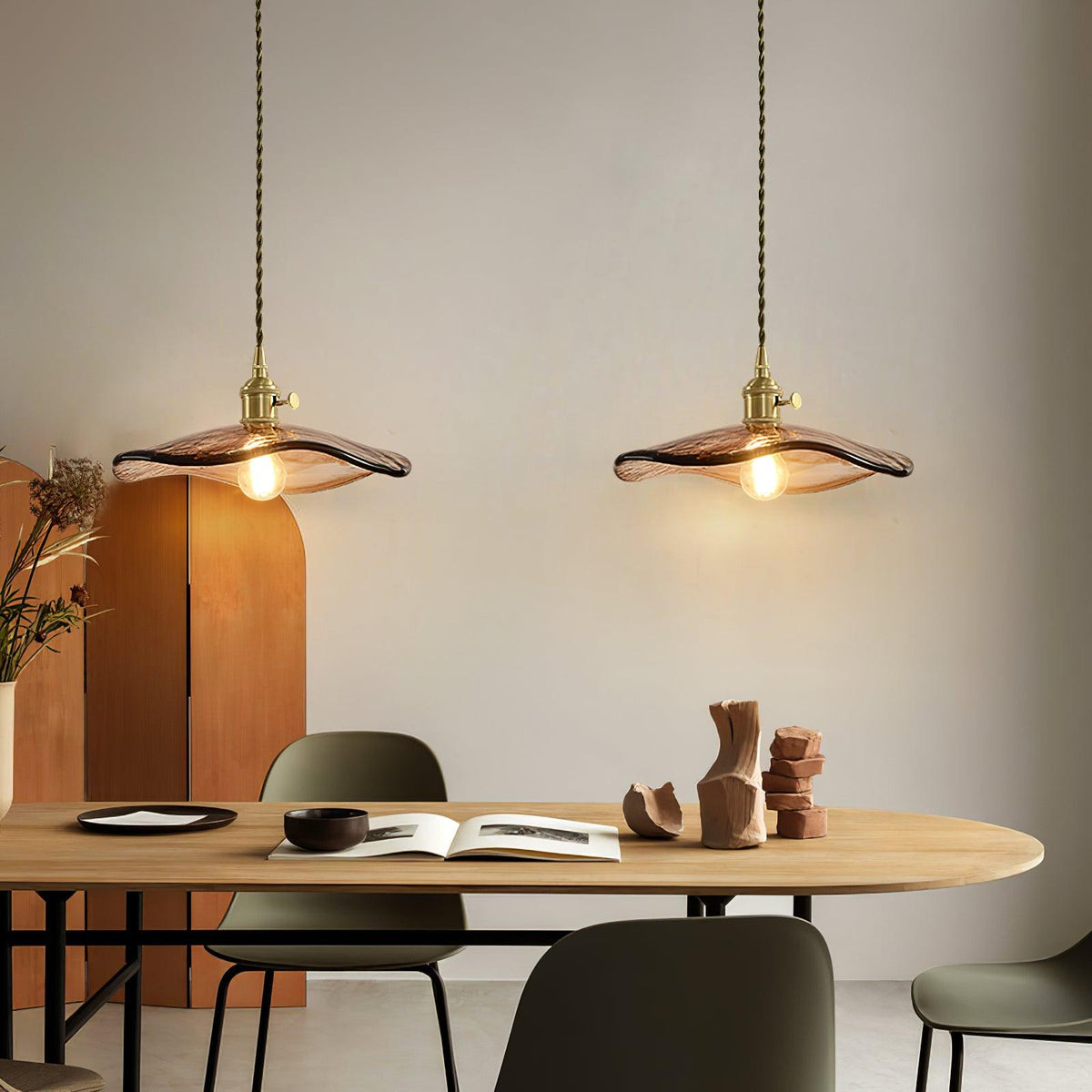 Celorise hanglamp van bruin glas met luxe ontwerp