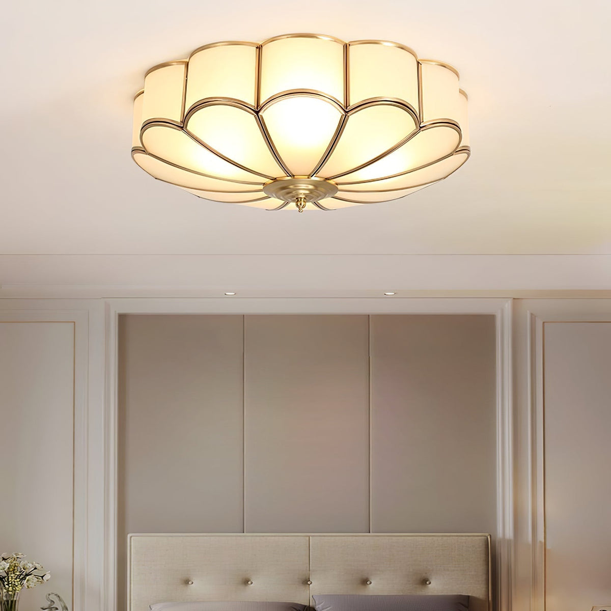 Velenena plafondlamp bloemvormig glas messing