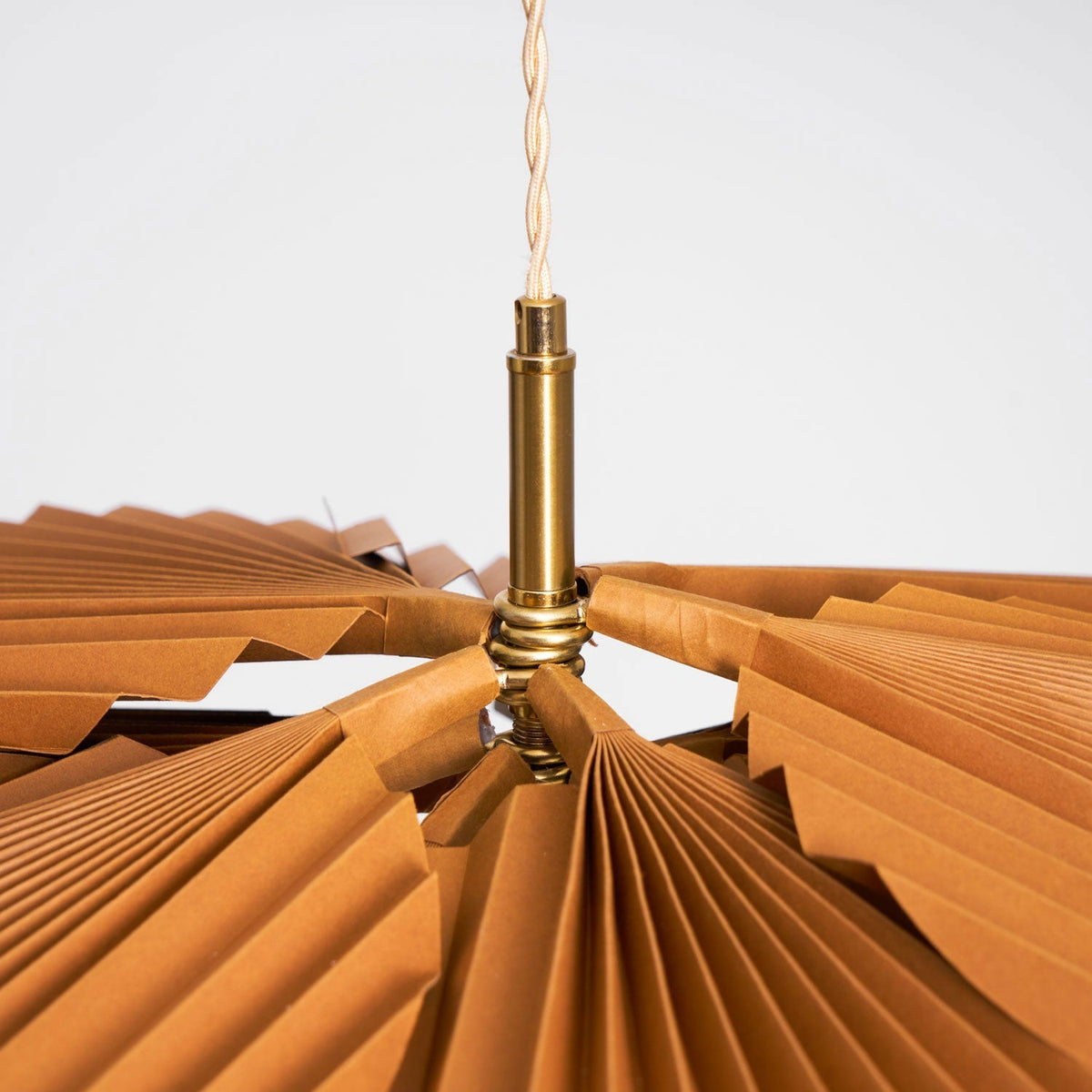 Wilto hanglamp lotusblad van gevouwen papier met bloemvorm