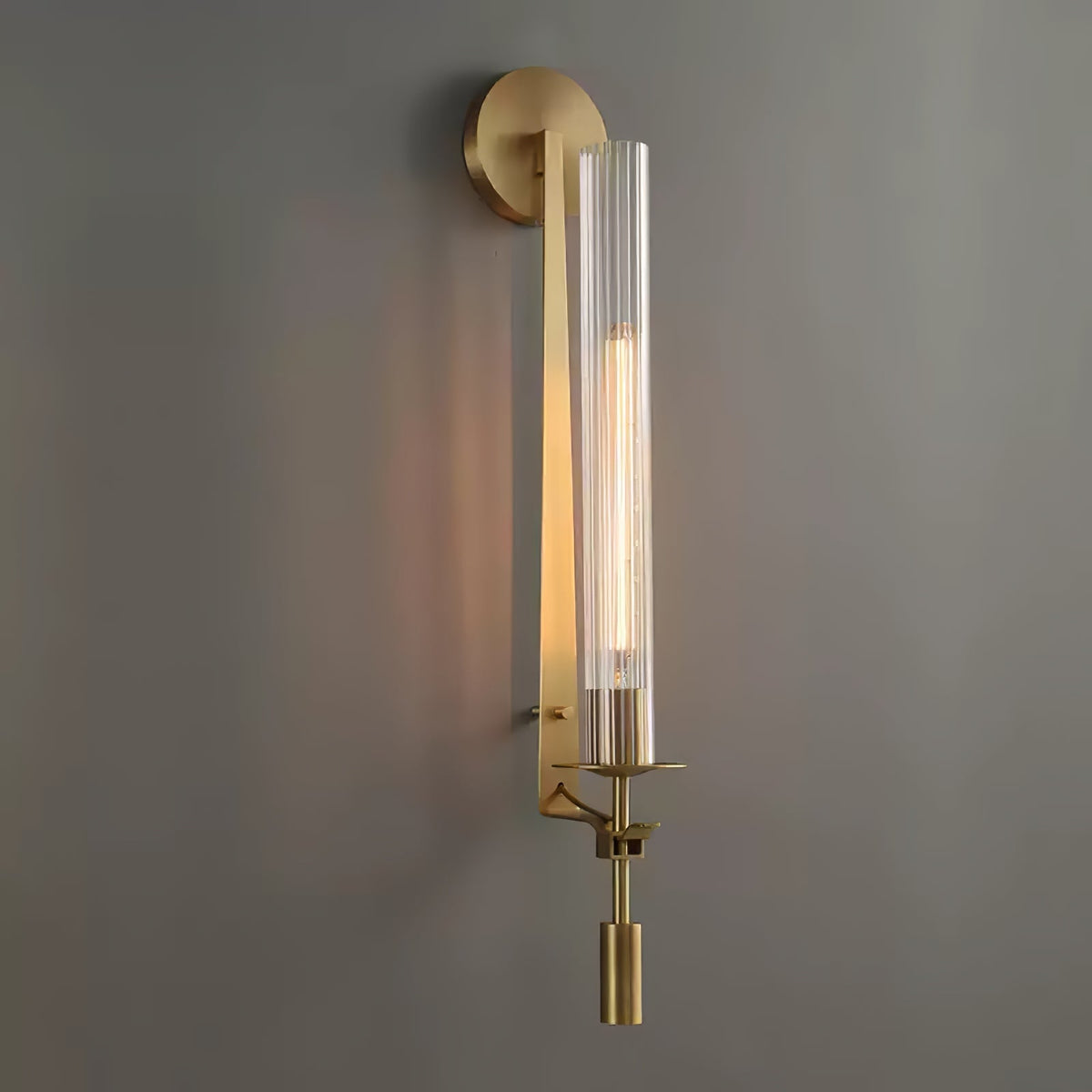 Veloora wandlamp messing Minimalistisch Geribbelde glas