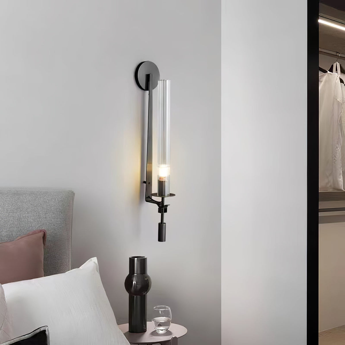 Veloora wandlamp messing Minimalistisch Geribbelde glas