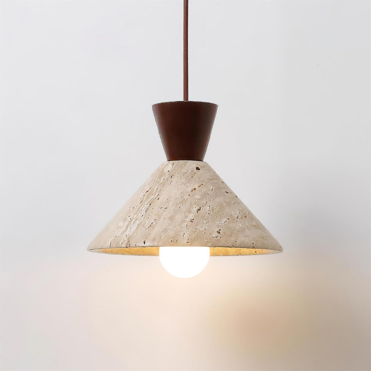 Caliva hanglamp met travertin kap in natuurlijke walnootkleur