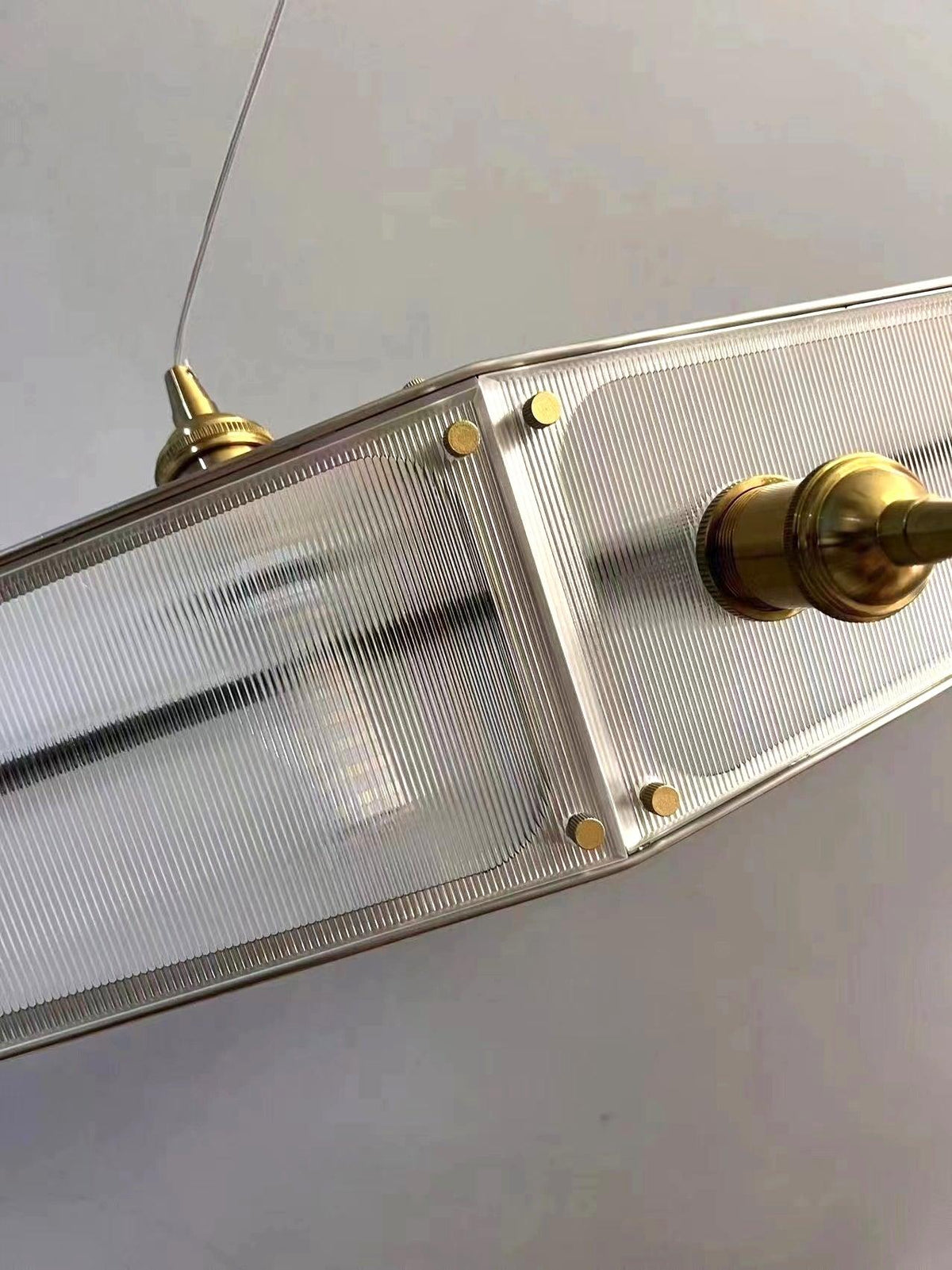 Adan moderne hanglamp met minimalistisch kunstwerk