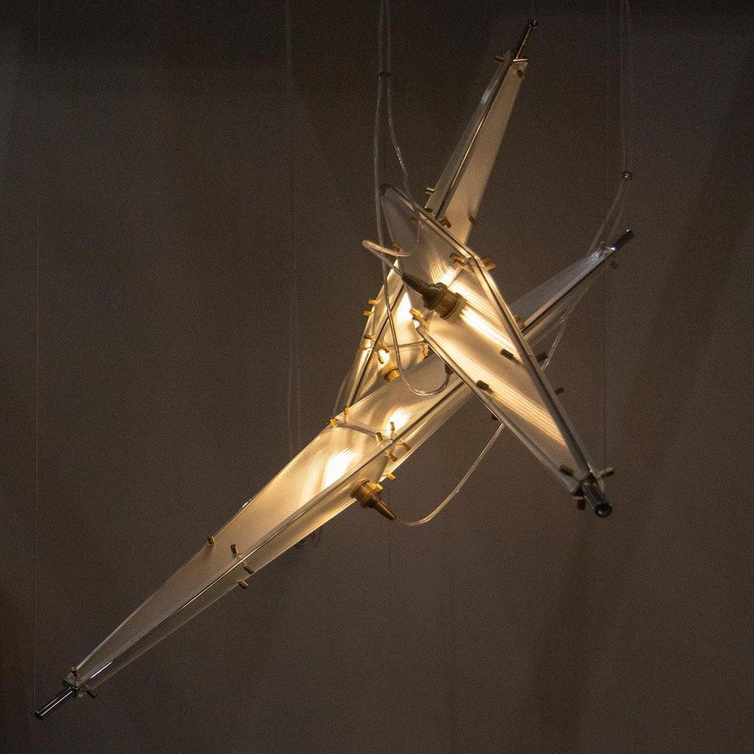 Adan moderne hanglamp met minimalistisch kunstwerk