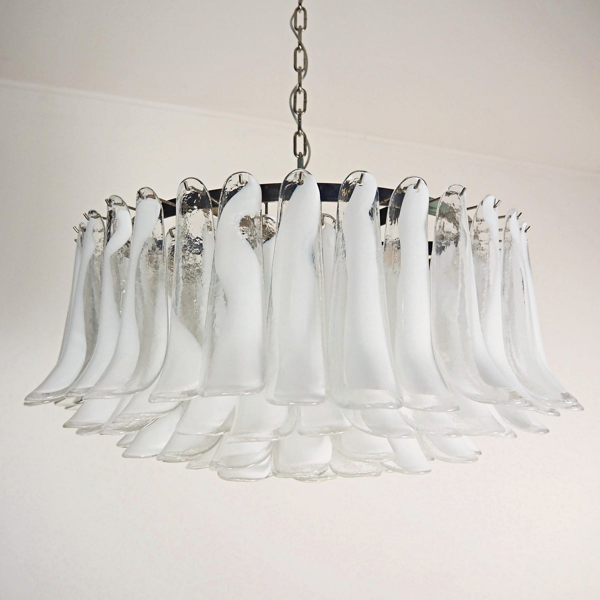 Thalion Kroonluchter Wit Murano-glas Bloemblaadjes Elegant