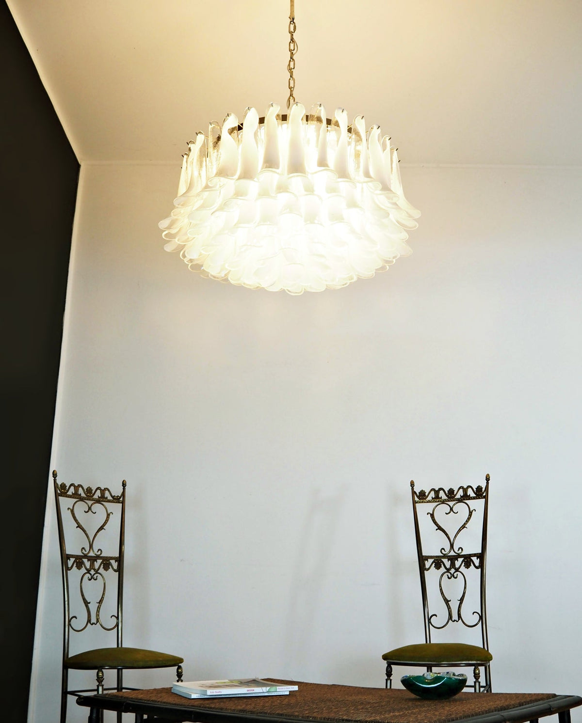 Thalion Kroonluchter Wit Murano-glas Bloemblaadjes Elegant