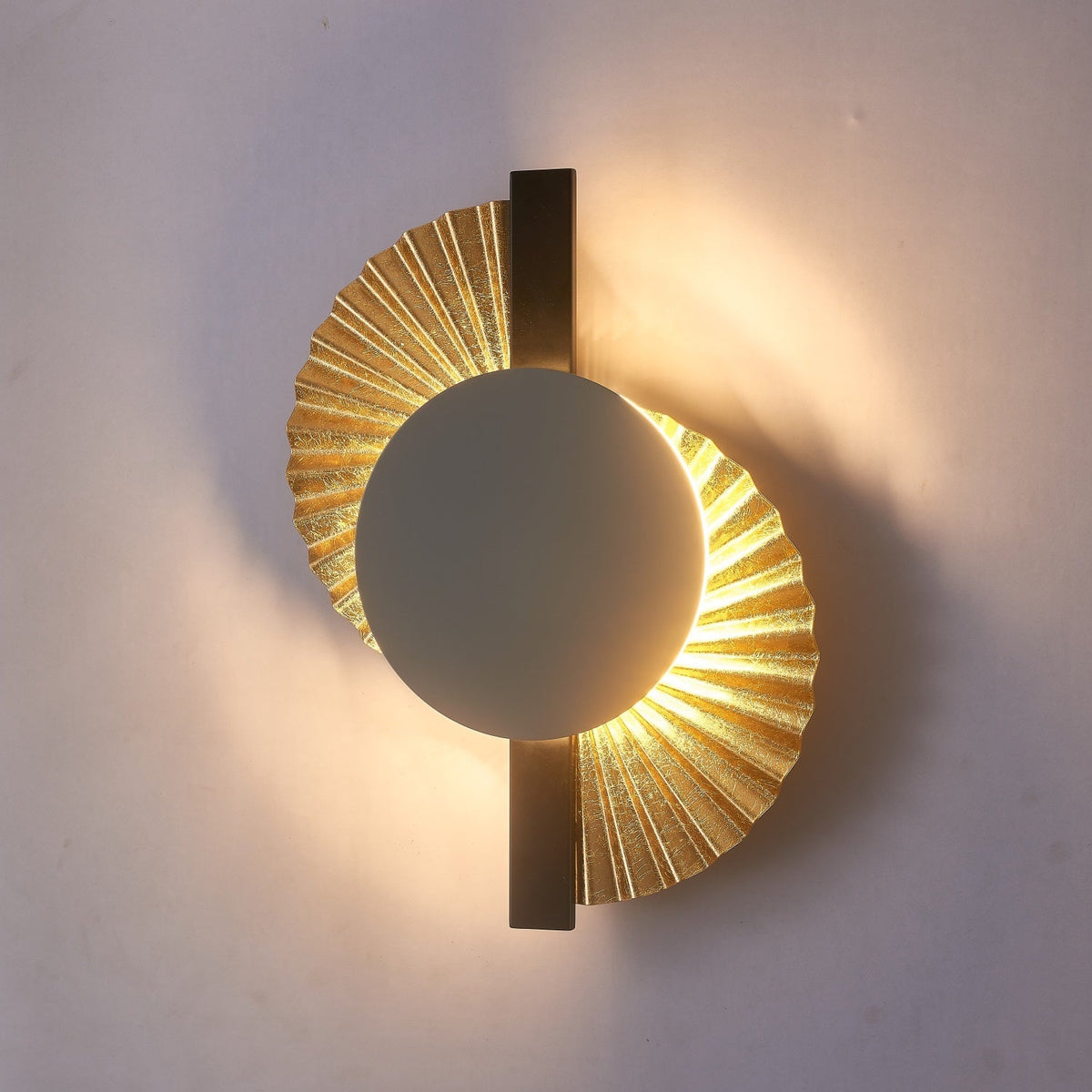 Arbordale Gouden wandlamp met Zonnestralen