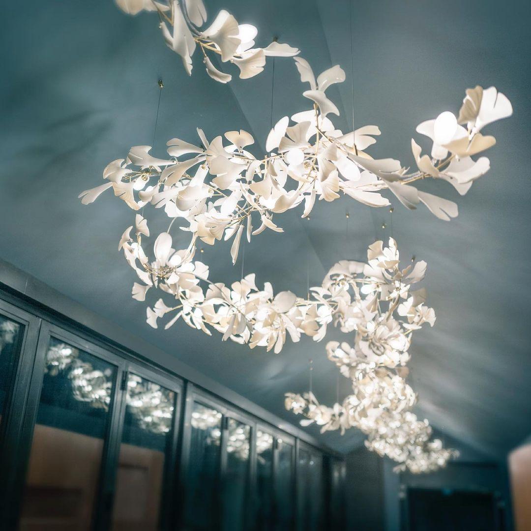 Ririxel hanglamp Gingko keramische bloemblaadjes goud