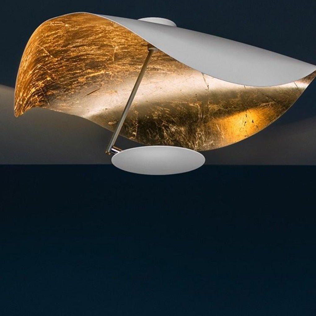 Solenena plafondlamp gebogen kap gouden binnenkant
