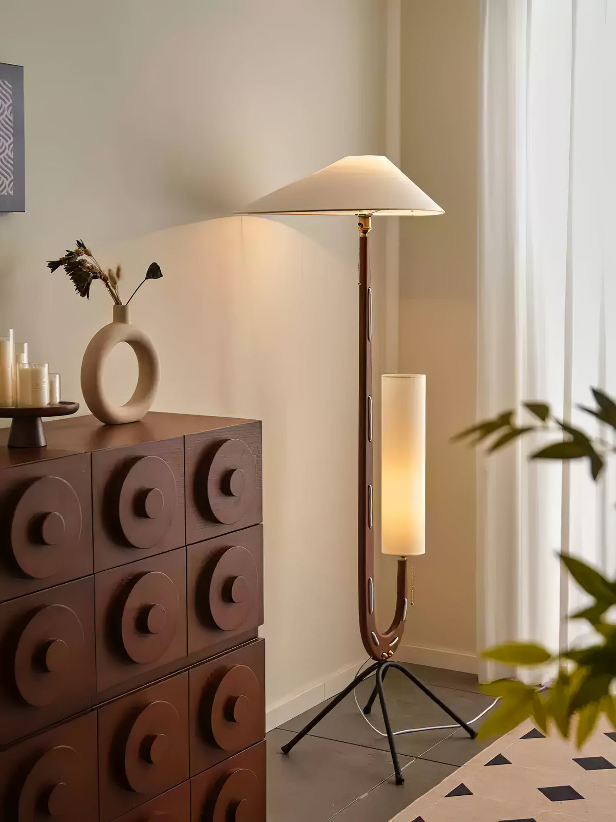 Novael vloerlamp van stof in Scandinavische stijl