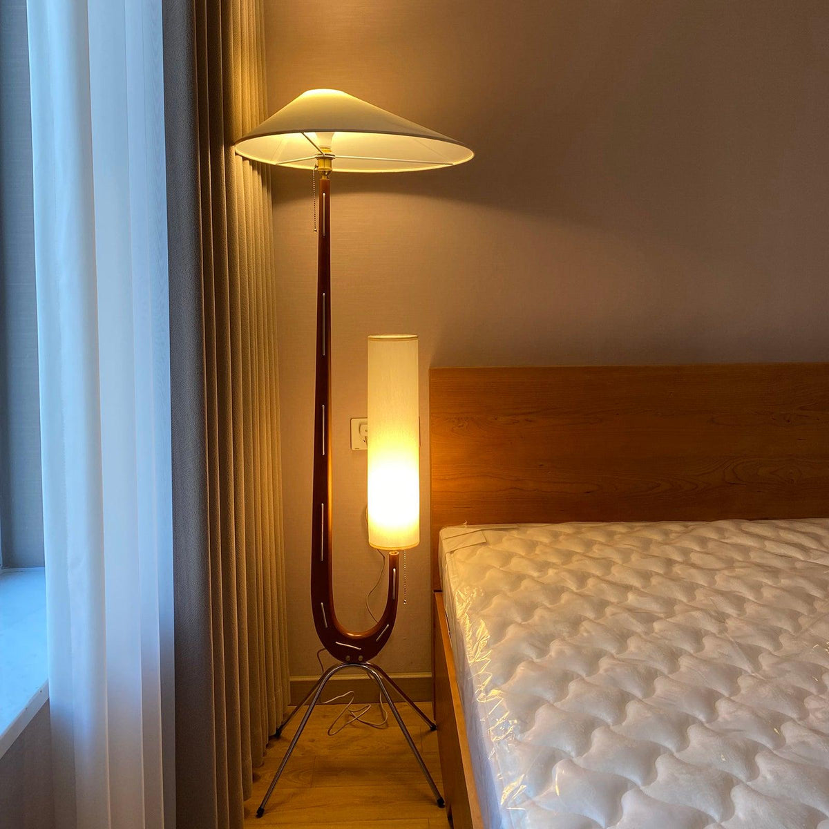 Novael vloerlamp van stof in Scandinavische stijl