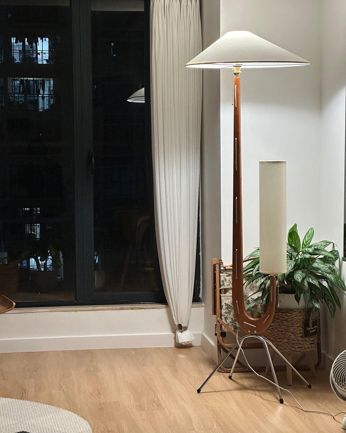 Novael vloerlamp van stof in Scandinavische stijl