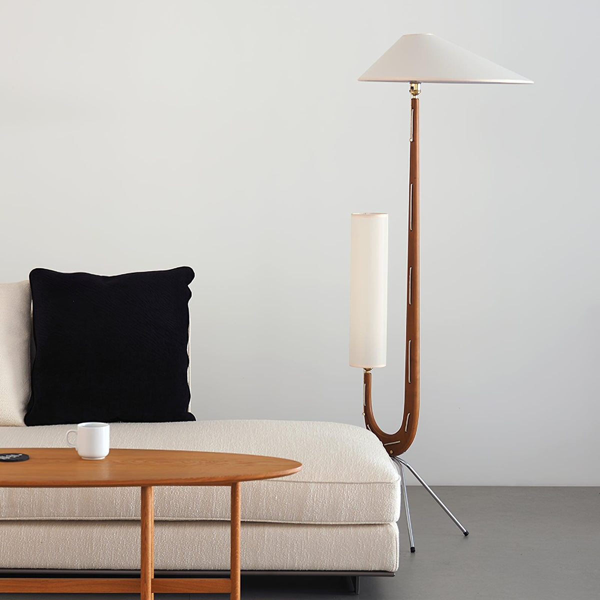 Novael vloerlamp van stof in Scandinavische stijl