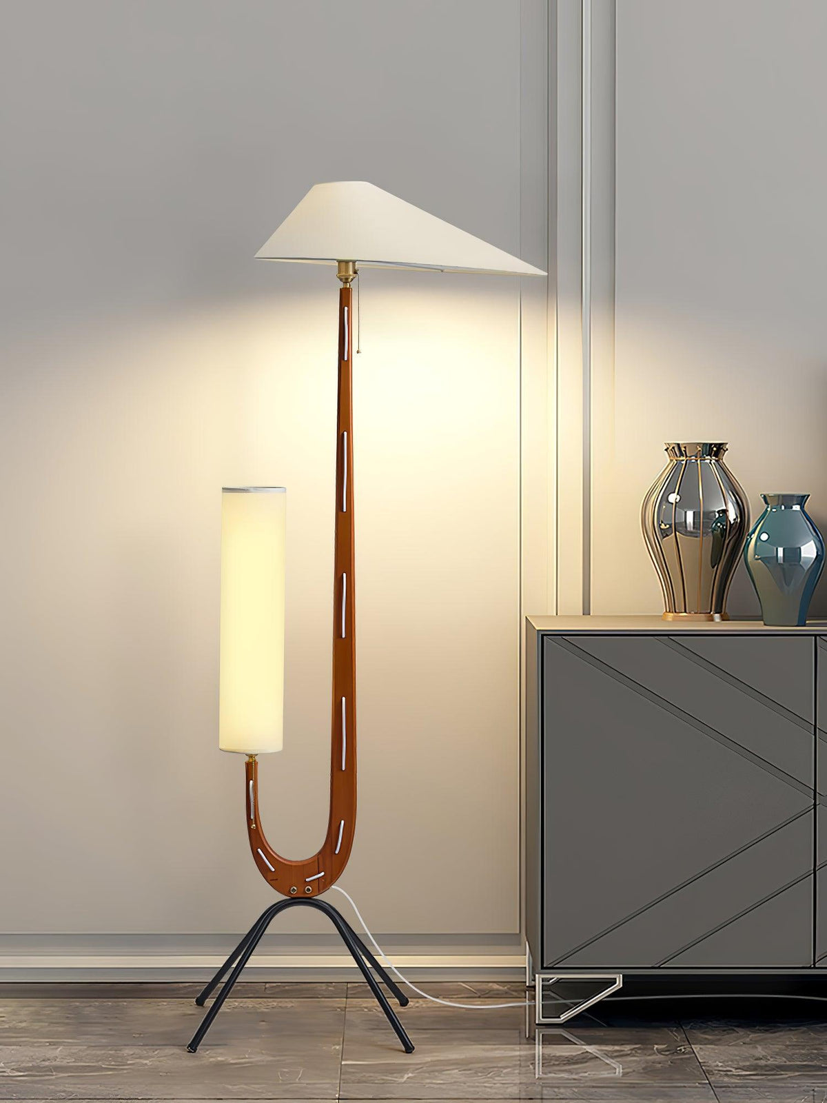 Novael vloerlamp van stof in Scandinavische stijl