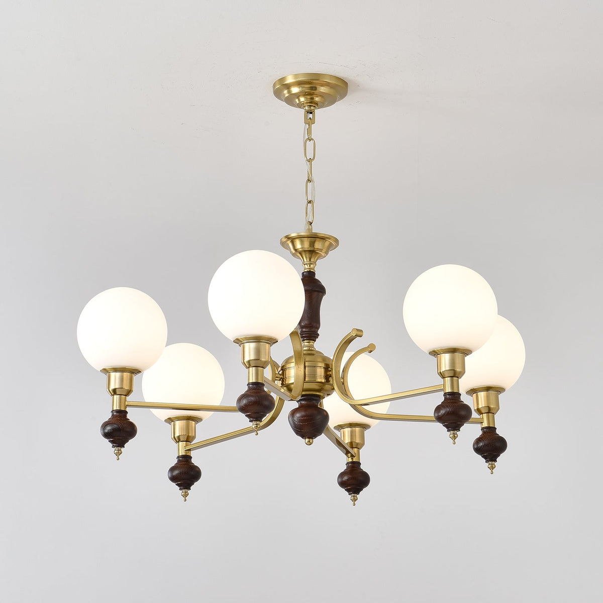 Nesvin Kroonluchter Hout & messing bollen Orb