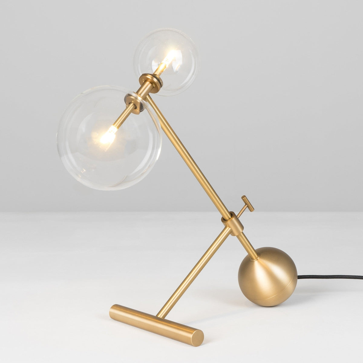 Deno moderne tafellamp
