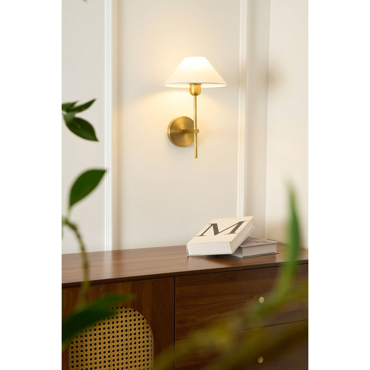 Orelisira wandlamp