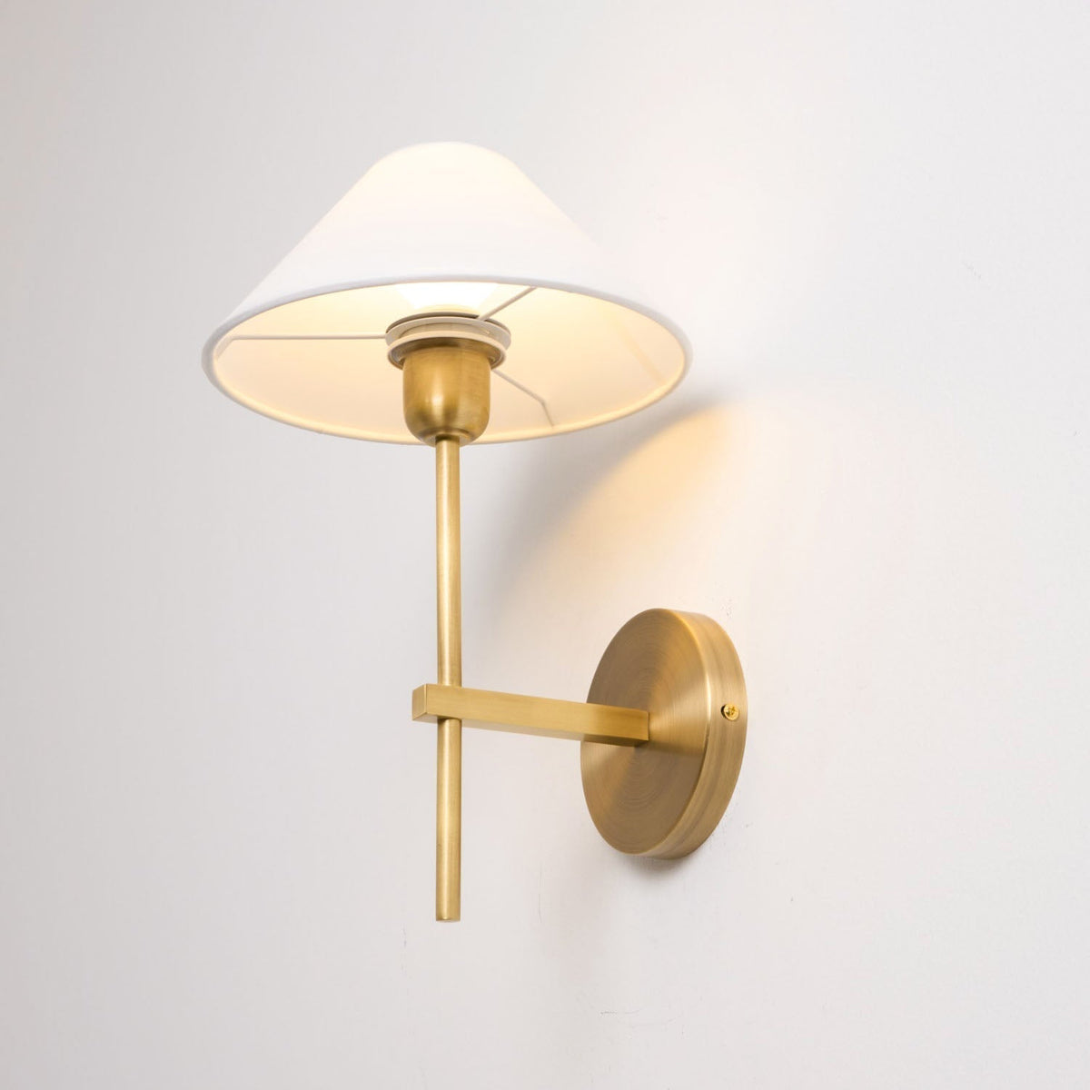 Orelisira wandlamp