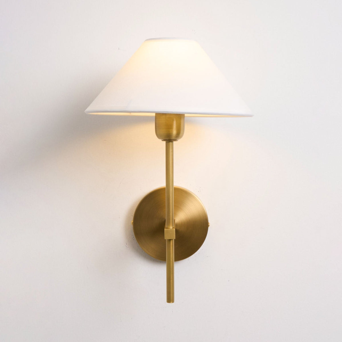 Orelisira wandlamp