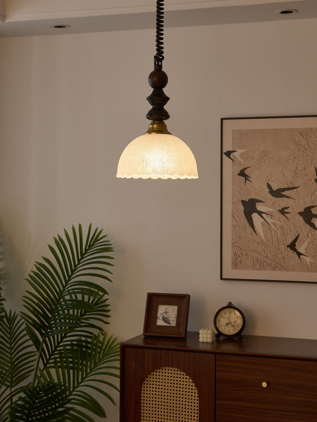 Halcyon Moderne hanglamp van hout met minimalistische boog
