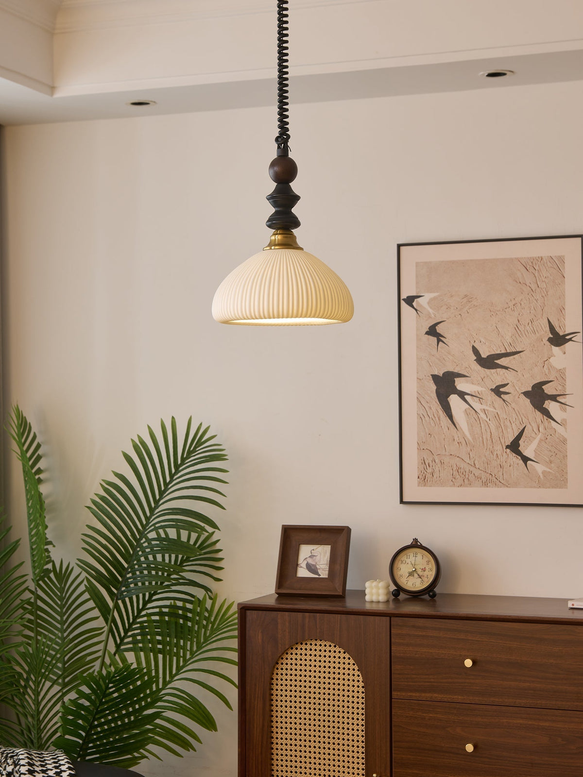 Halcyon Moderne hanglamp van hout met minimalistische boog