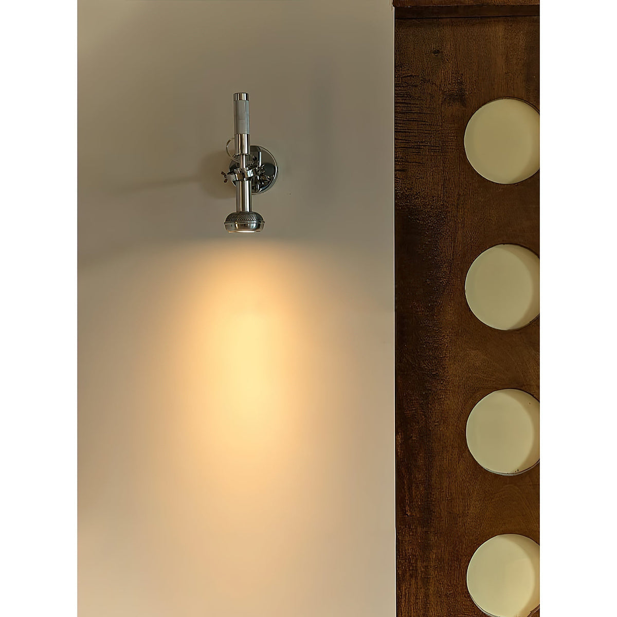 Halva wandlamp chroom aluminium
