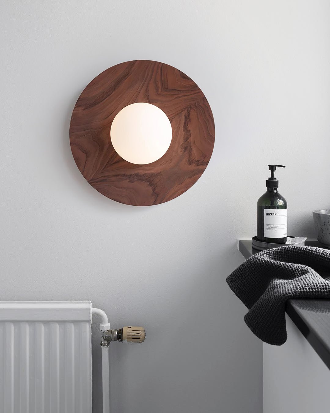 Eloza moderne minimalistische wandlamp van hout en glas