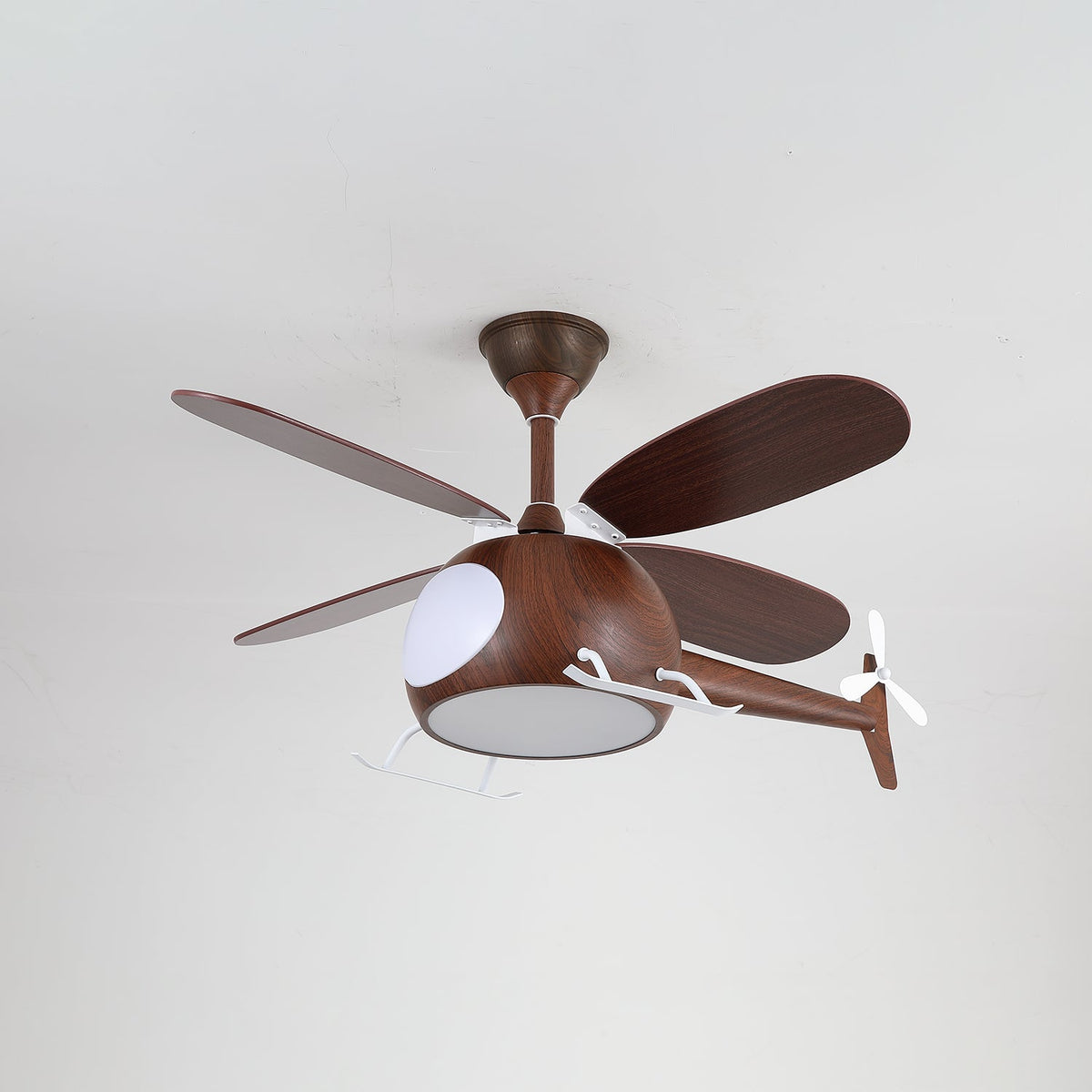 Aviara Moderne plafondventilator met verlichting van walnoothout voor kinderen