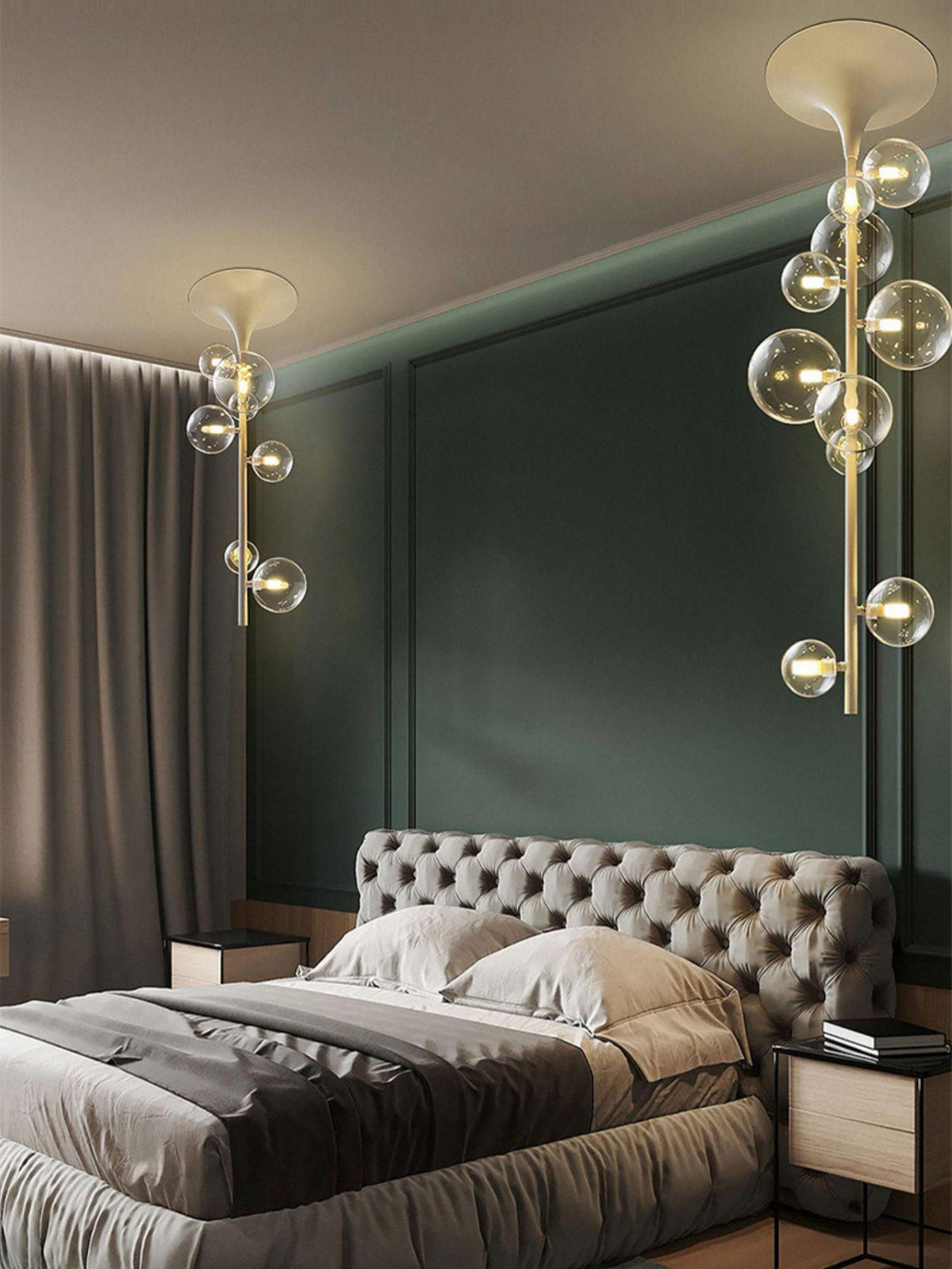 Celeina hanglamp van messing met cascaderend glas voor de gang