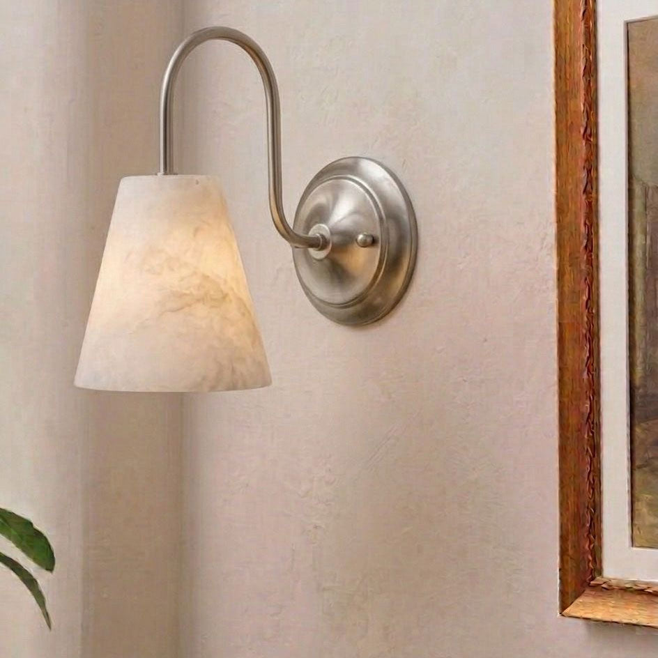Yelmont albast wandlamp