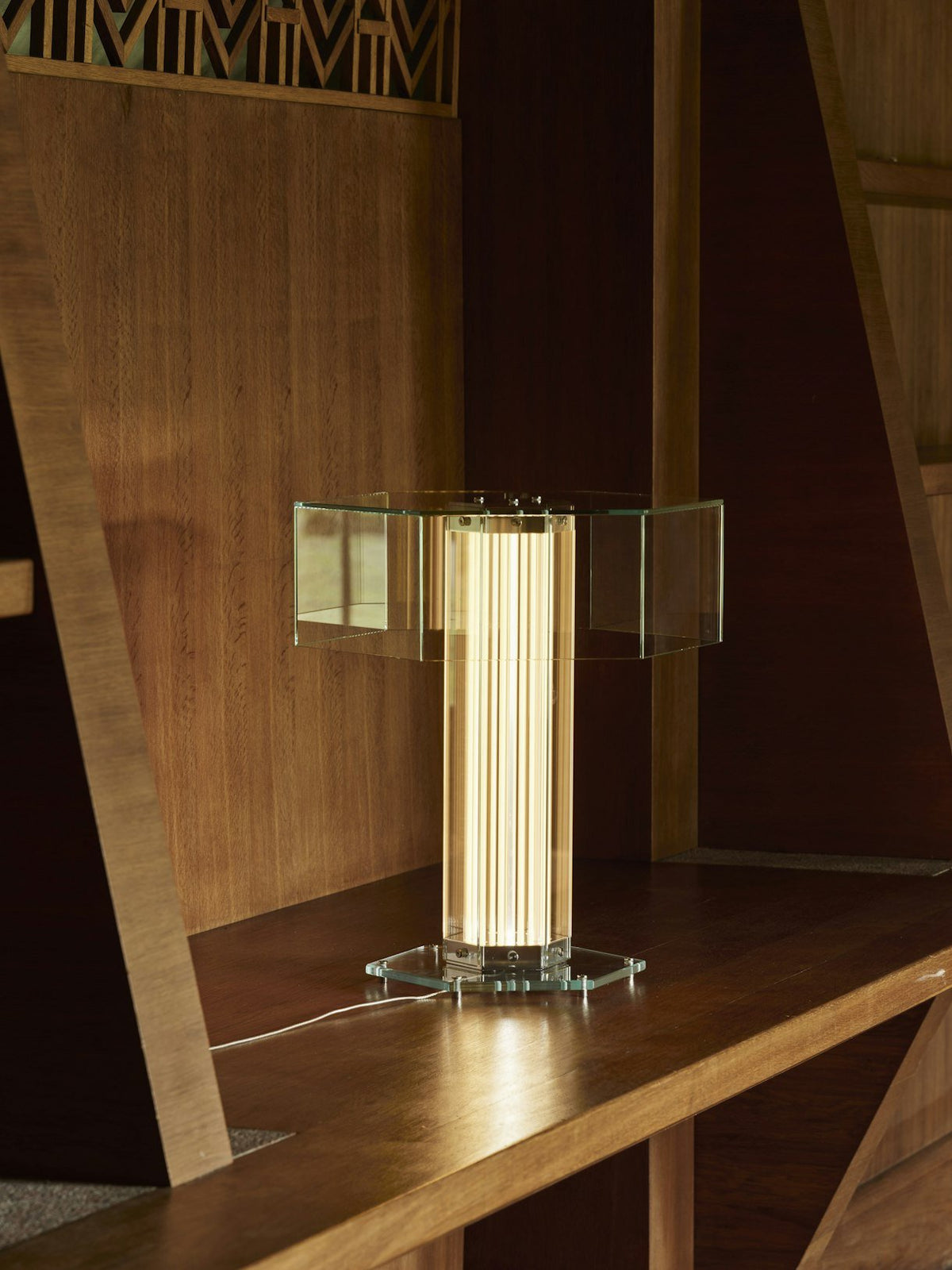 Hexagonal tafellamp van glas