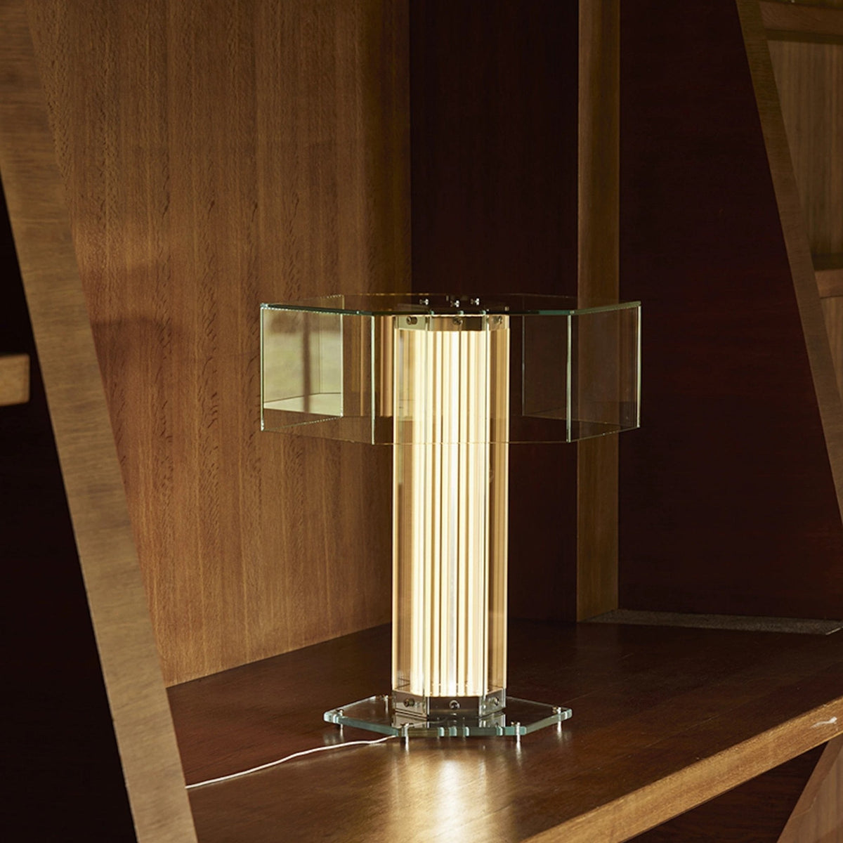 Hexagonal tafellamp van glas