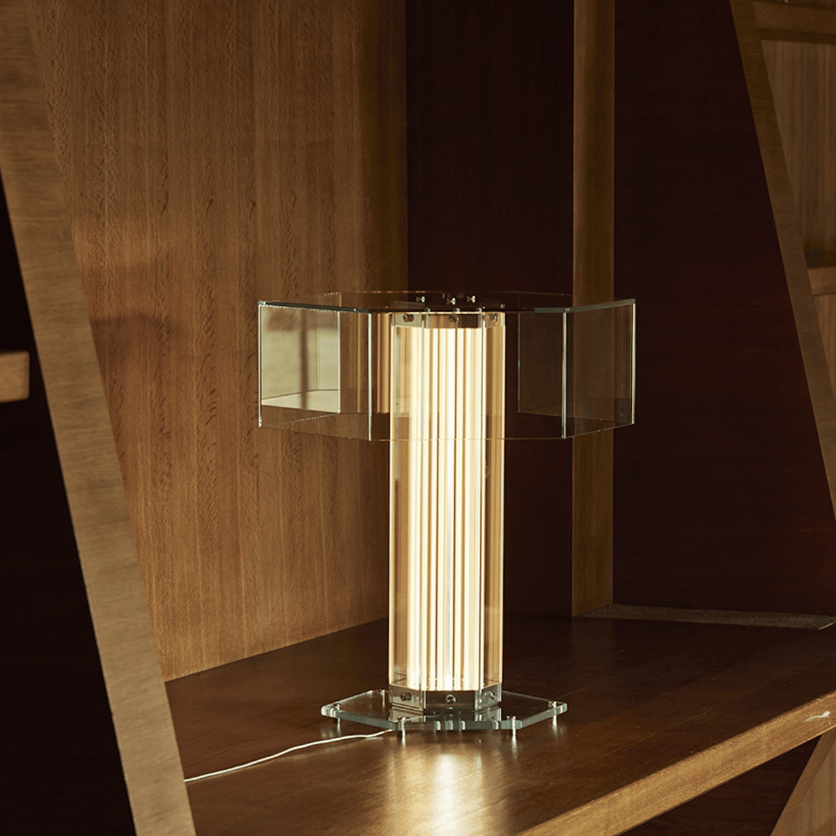 Hexagonal tafellamp van glas