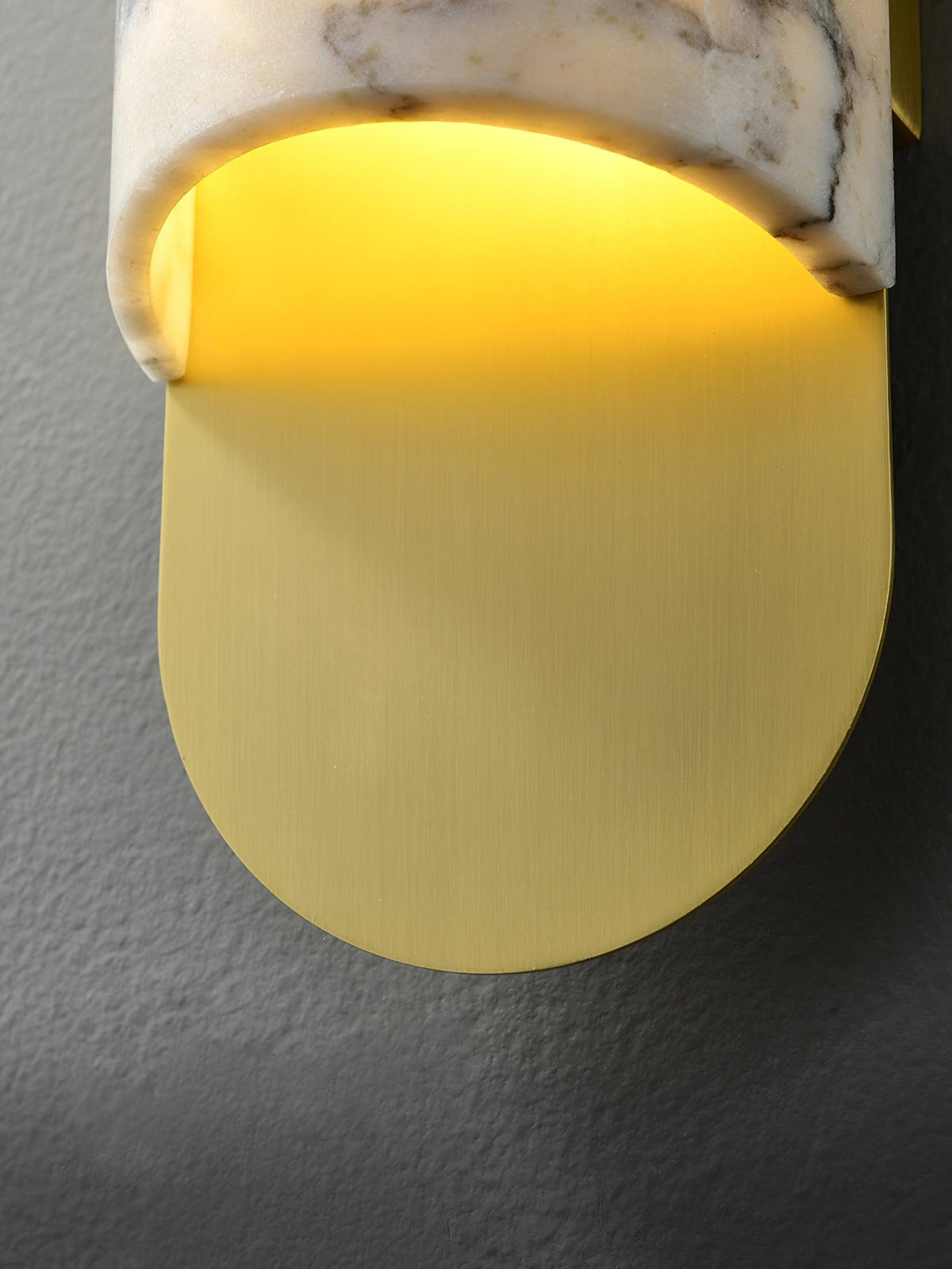 Elaisira wandlamp elegante afwerking