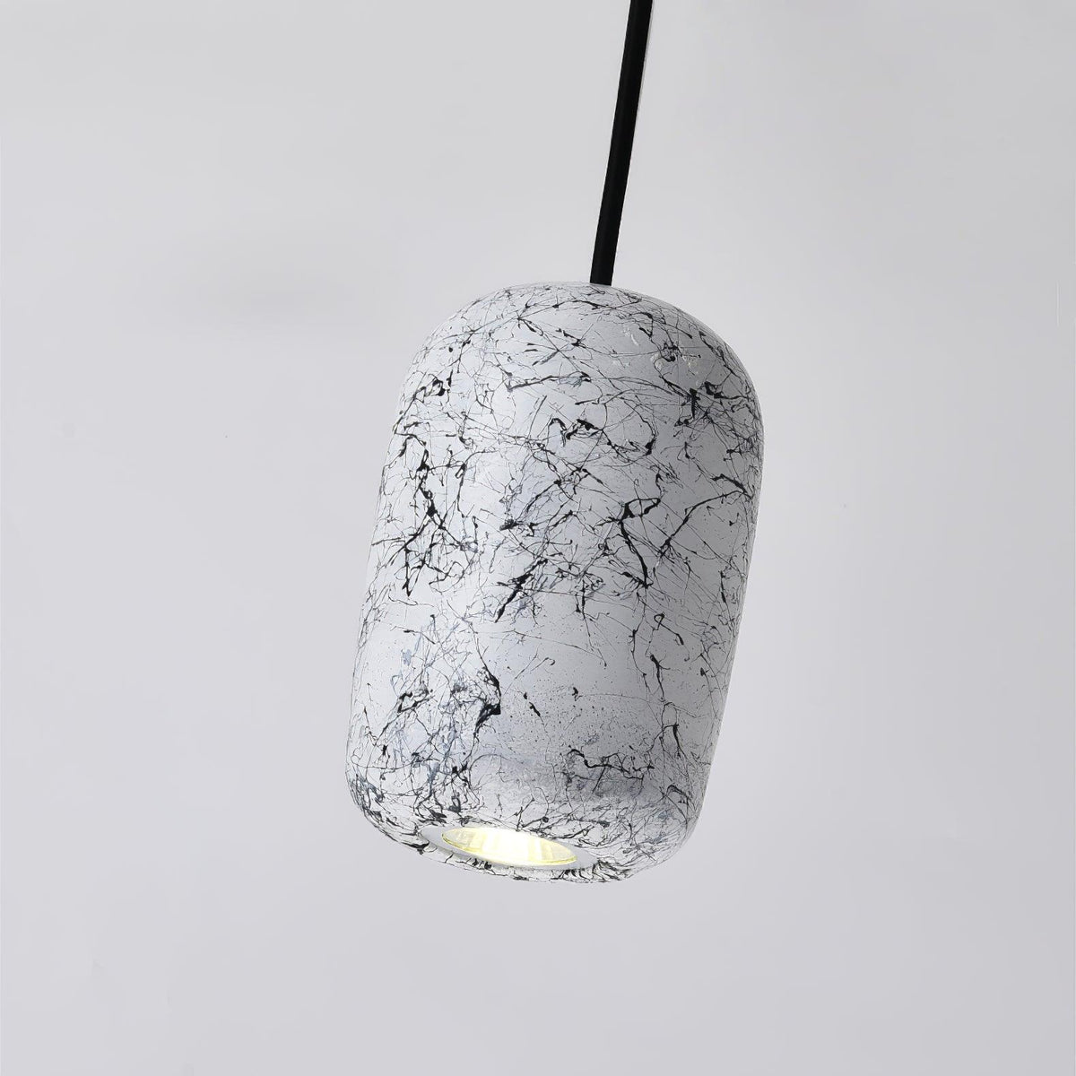 Moderne hanglamp van marmer en cement