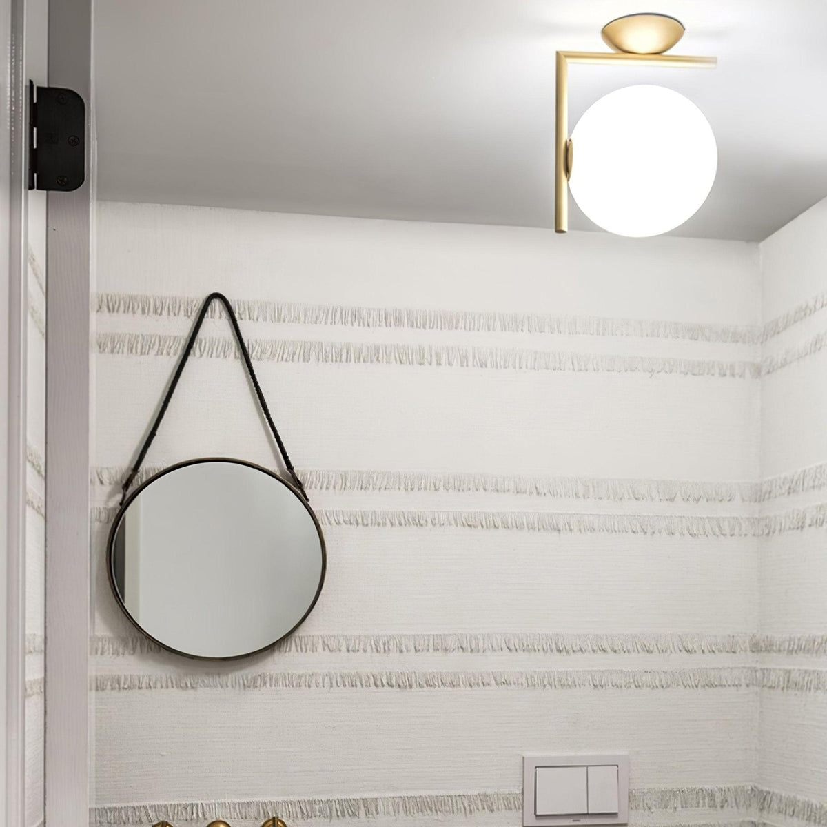 Joanna moderne minimalistische wandlamp van melkglas