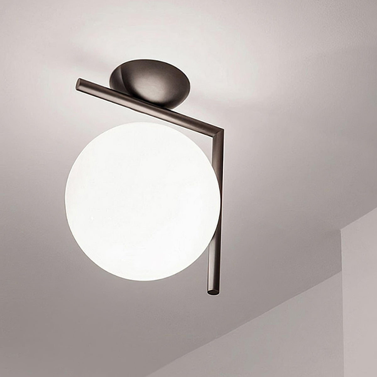 Joanna moderne minimalistische wandlamp van melkglas
