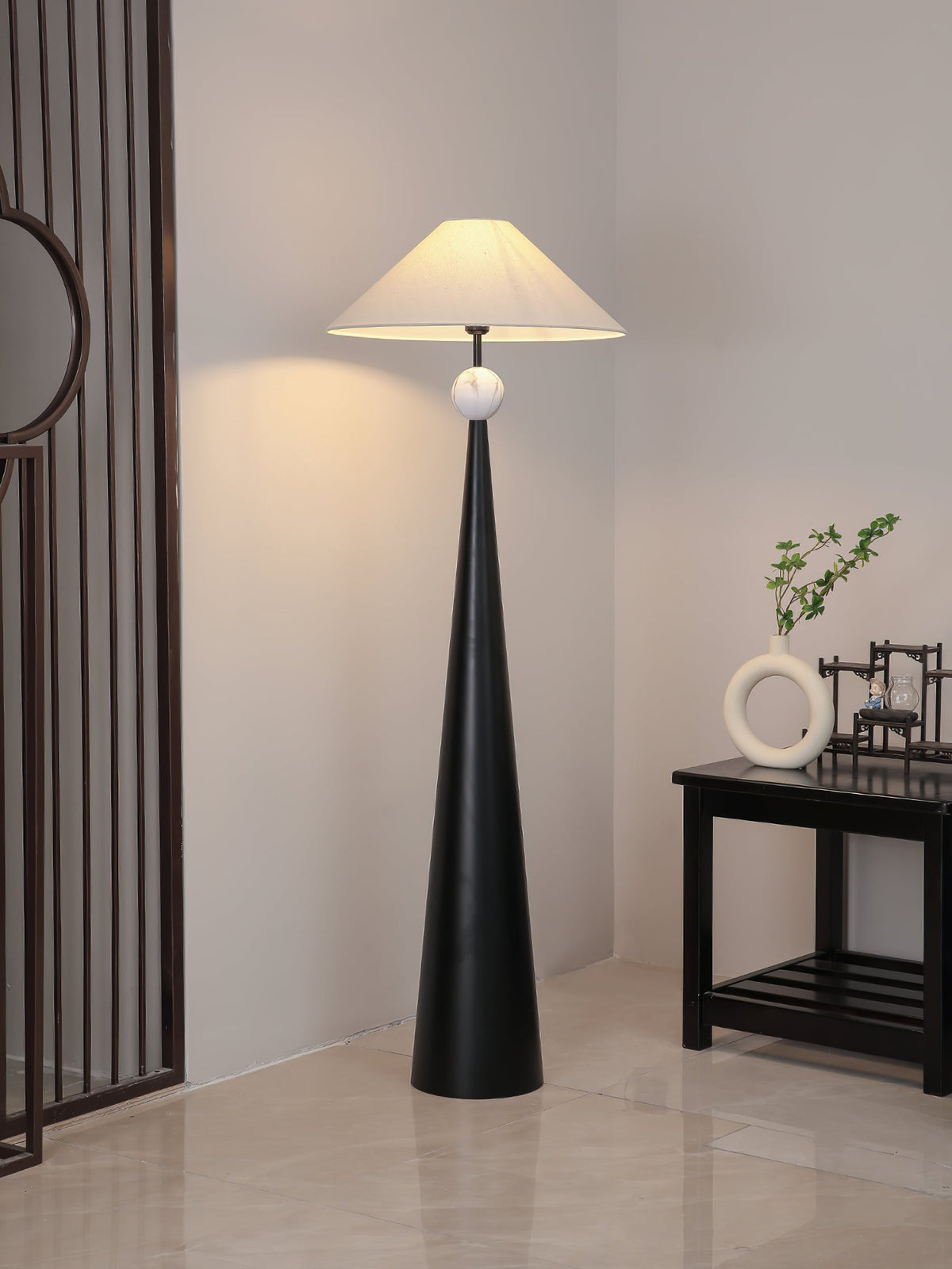 Elaaraine vloerlamp