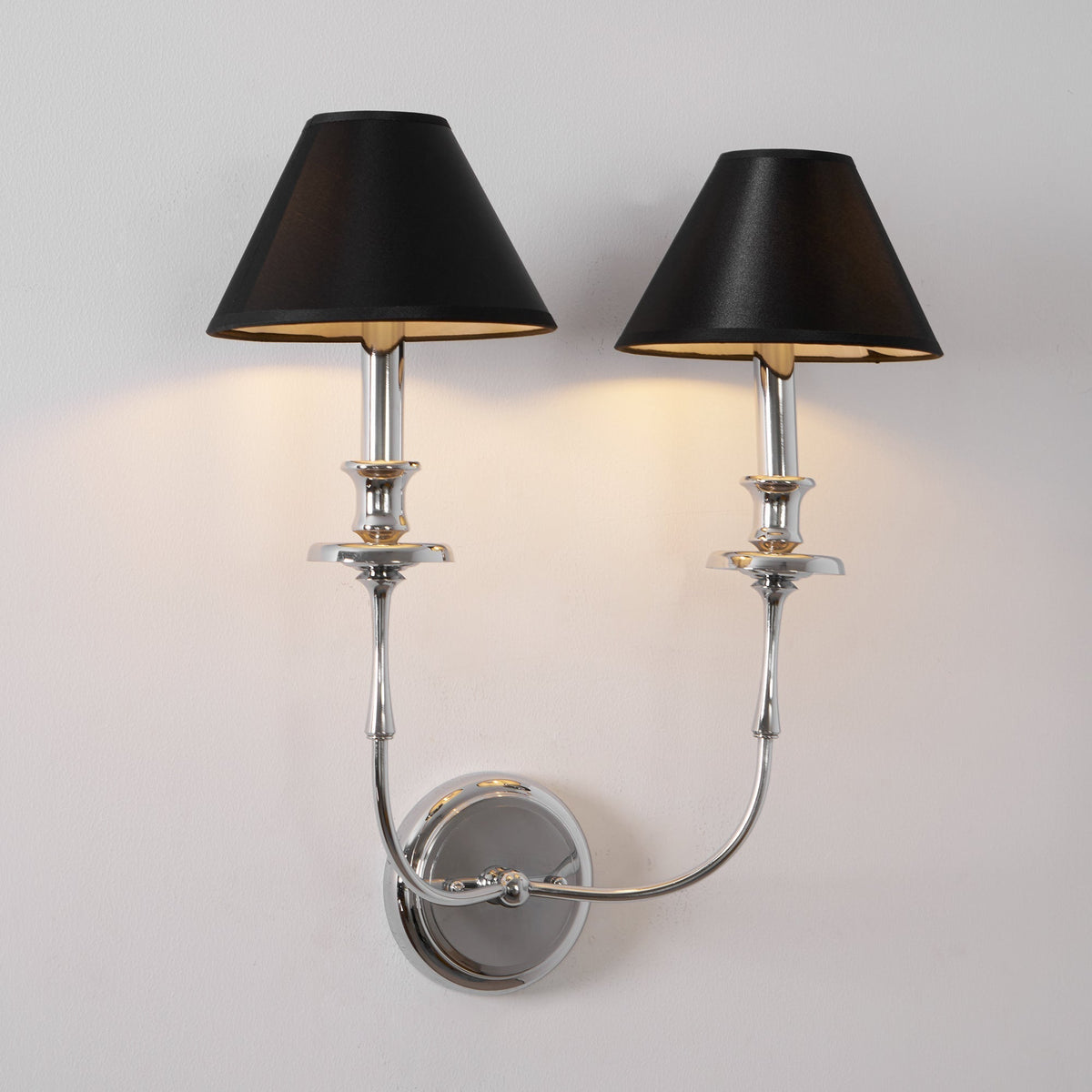 Viraarine wandlamp