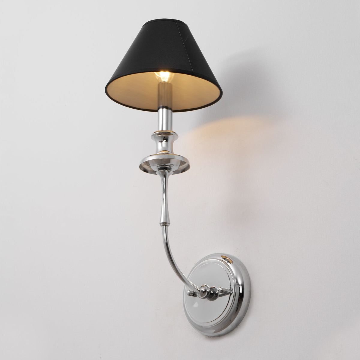 Viraarine wandlamp