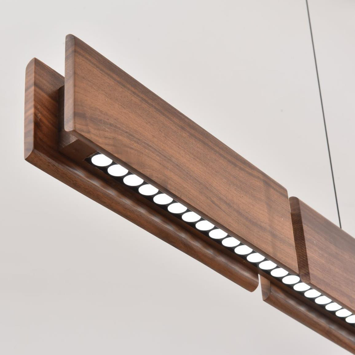 Cedar lineaire kroonluchter