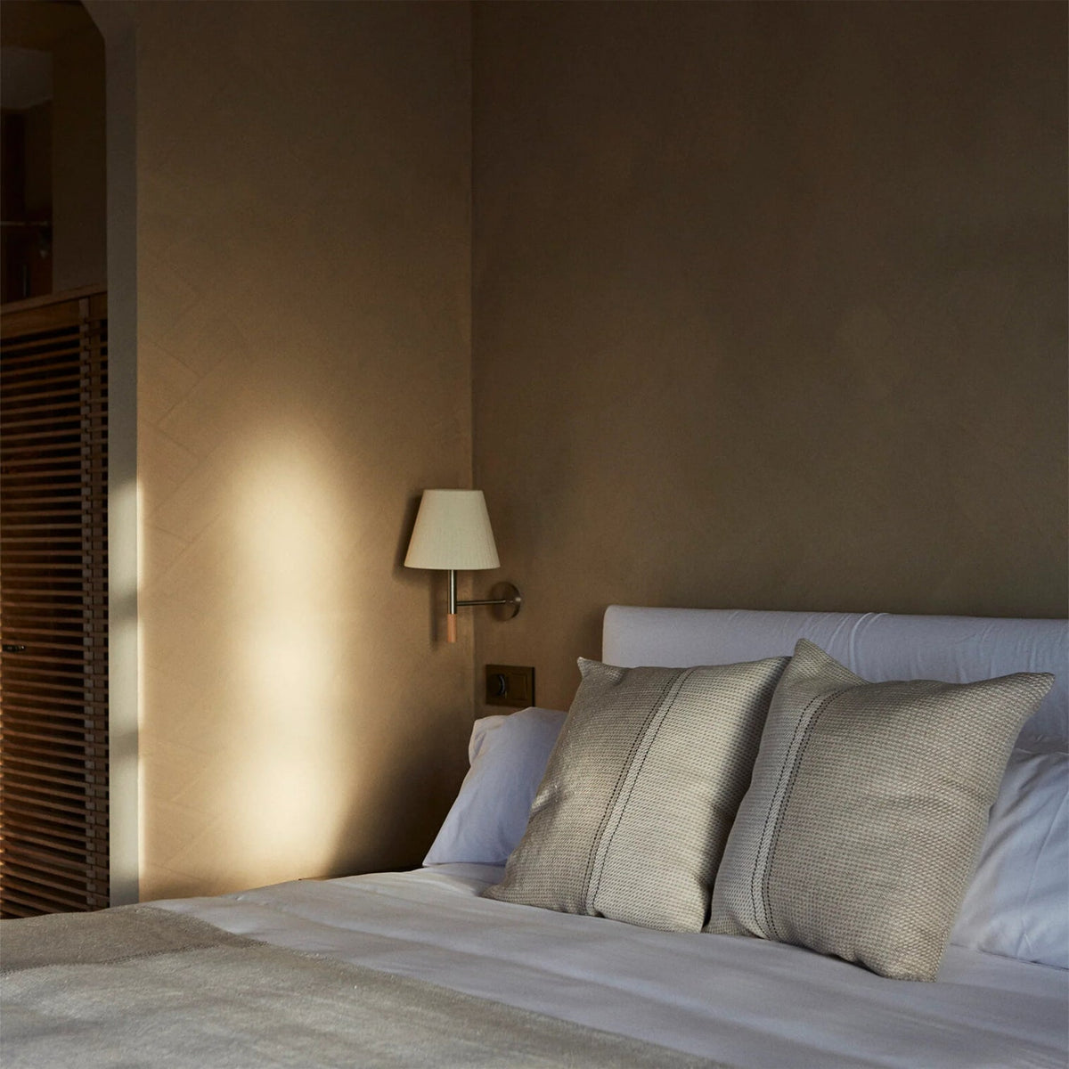 Lunvire wandlamp