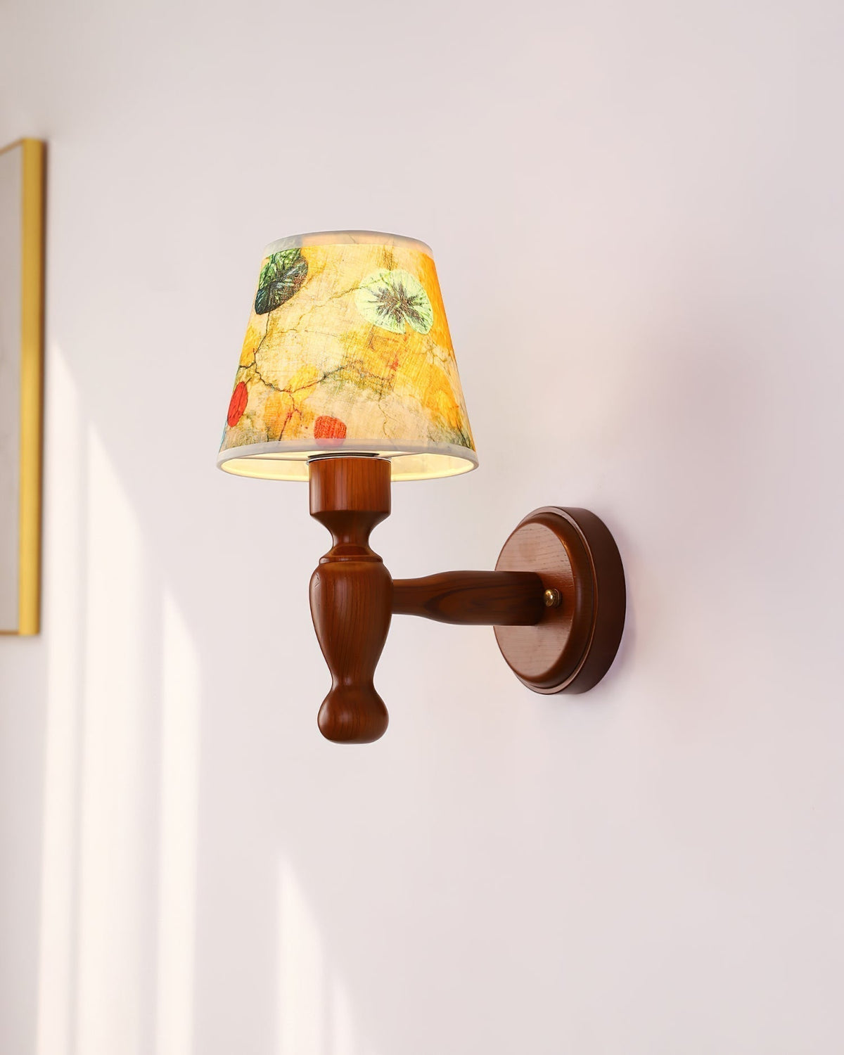 Orbel Mapleleaf wandlamp met houten element