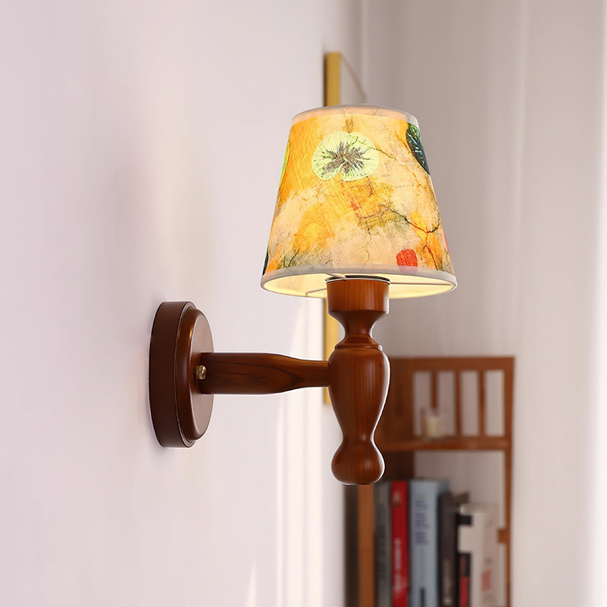 Orbel Mapleleaf wandlamp met houten element