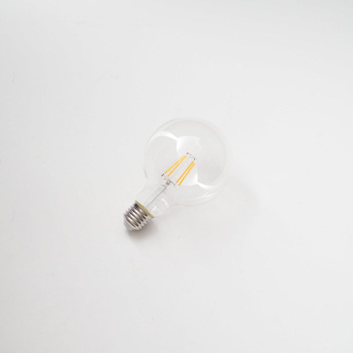 Lumeaya LED E27 of E26 lamp