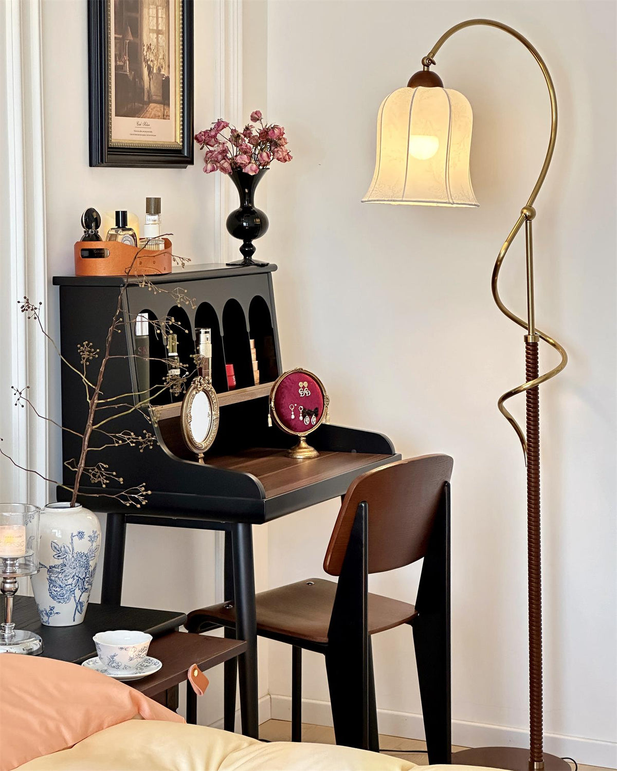 Curvel vloerlamp