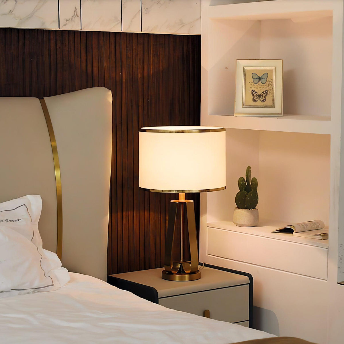 Linorira luxe stof tafellamp in goud