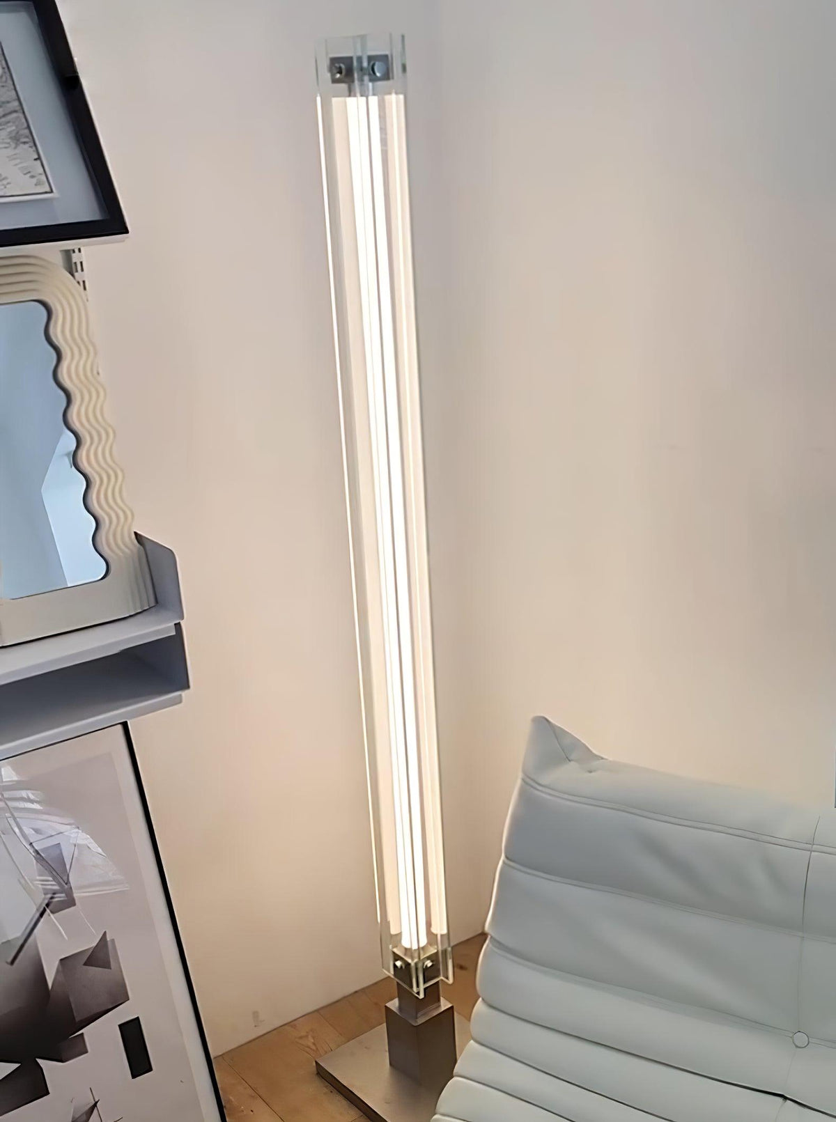 Avthaaril vloerlamp van acryl